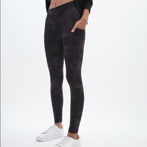 Aeropostale Camouflage Flex Leggings